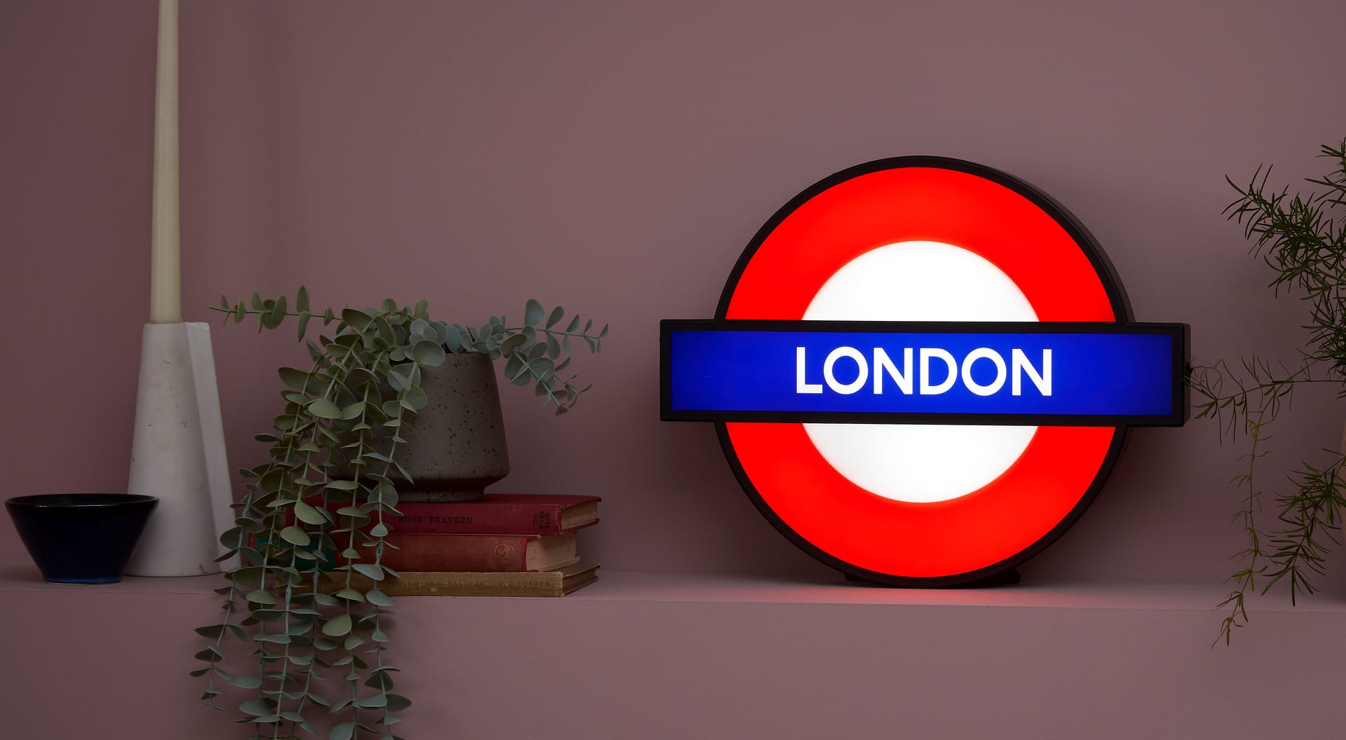 Roundel Sign Lit 2b 1