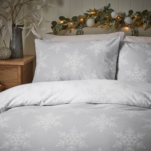 Simple Snowflake Double Cameo 1
