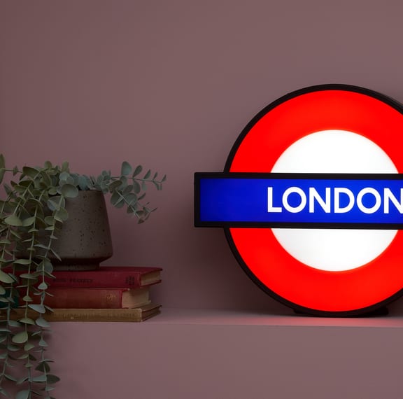 Roundel Sign Lit 2b