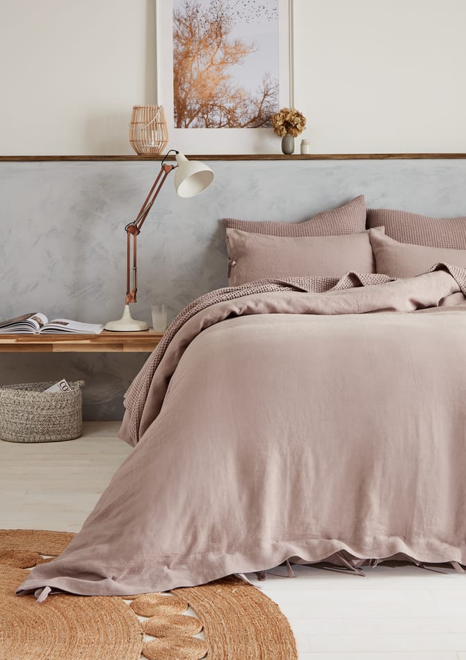 Main Ash Rose Bedding