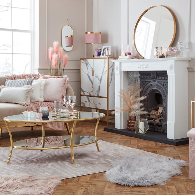 WINTER SERENTITY LIVING ROOM MAIN 2023 02 24 090310 halg