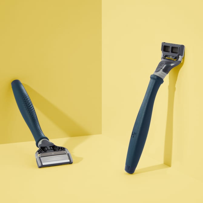 Creative product photography Harrys Razor